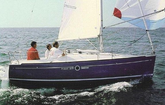 Beneteau First 210: Bob Perry Review