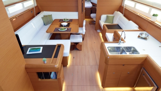 Small Sailboat Interior Design Images &amp; Pictures - Becuo