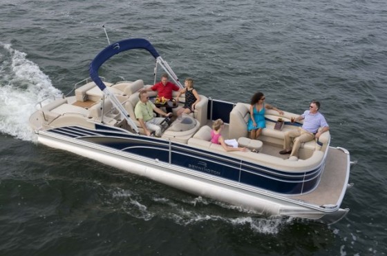  speeds over 45-mph, the Bennington 2575 RCW is a pontoon to check out