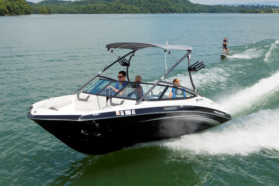 Yamaha Ar192 And Sx192 Jet Boats Sporty And Supercharged Boats Com