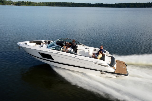 Four Winns Debuts New Horizon 290 Luxury Runabout For 2014 Boats Com