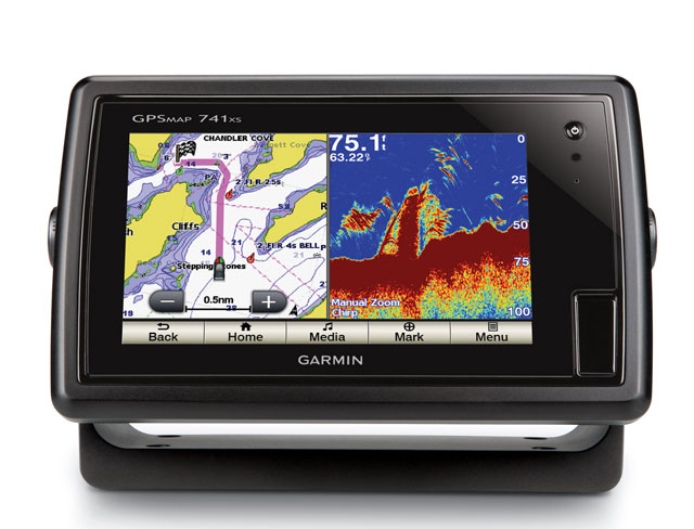 Earn a FREE Lowrance GPS/sonar unit for your college fishing team