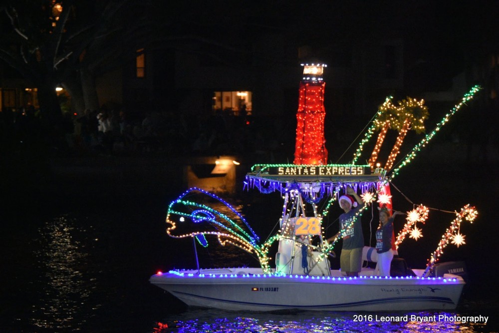 Decorating Your Boat For The Holidays Boats Com