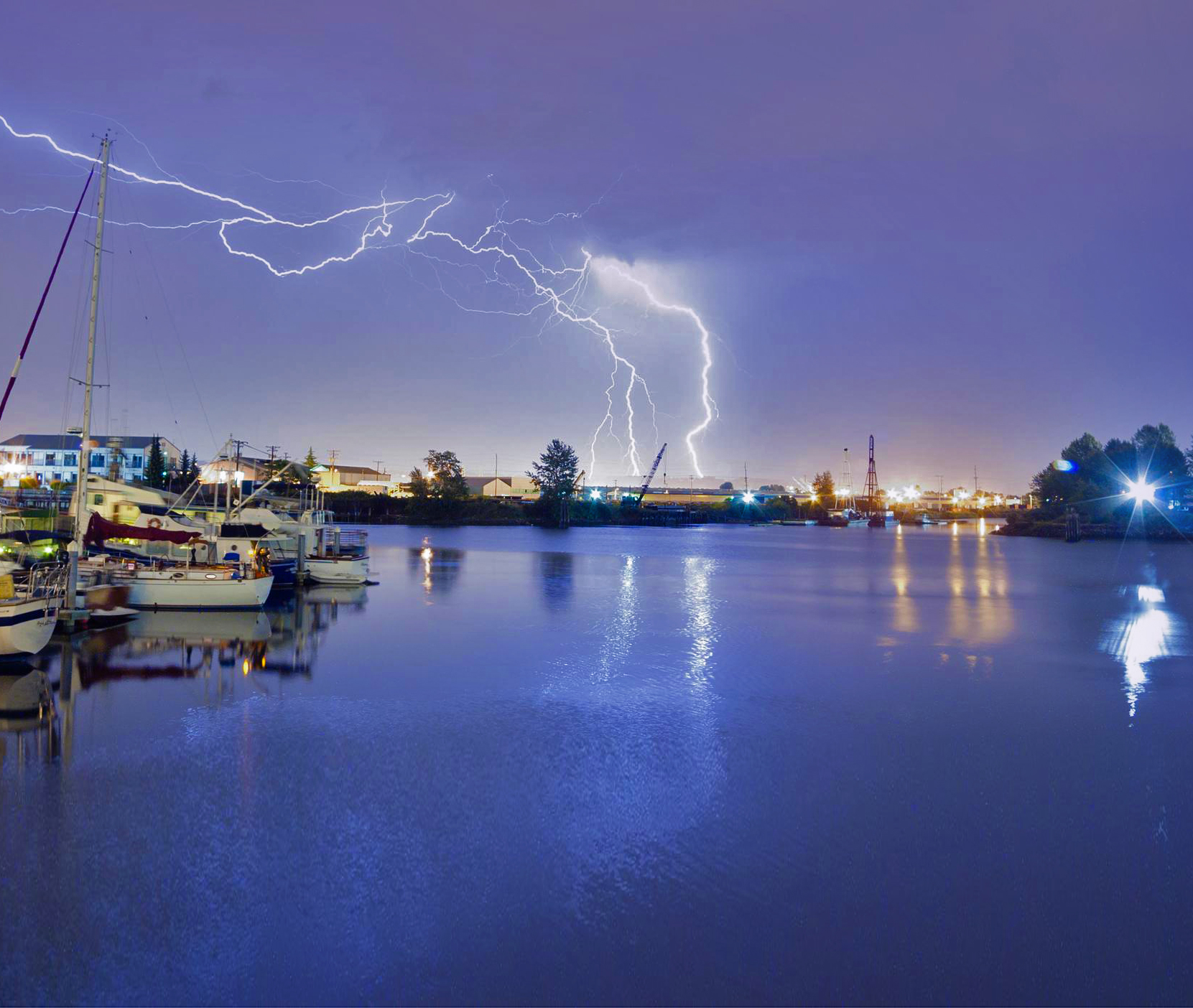 Lightning Strikes And Boats: How To Stay Protected