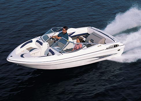 Commonly called a bowrider, an open-bow runabout offers plenty of passenger space, is trailerable and is ideal for general recreational boating.(Photo courtesy Glastron)