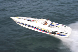 A top-flight performer, the 33 Scarab AVS won Powerboat magazine's 1998 Offshore Boat of the Year award.