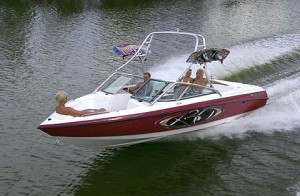 For throwing giant wakes and hosting big crowds, the MasterCraft X-30 looks to be a winner.