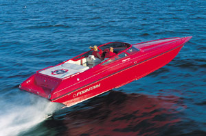 The red-hot Fountain 35' Lightning hit a top speed of 83.6 mph and handled precisely. 
