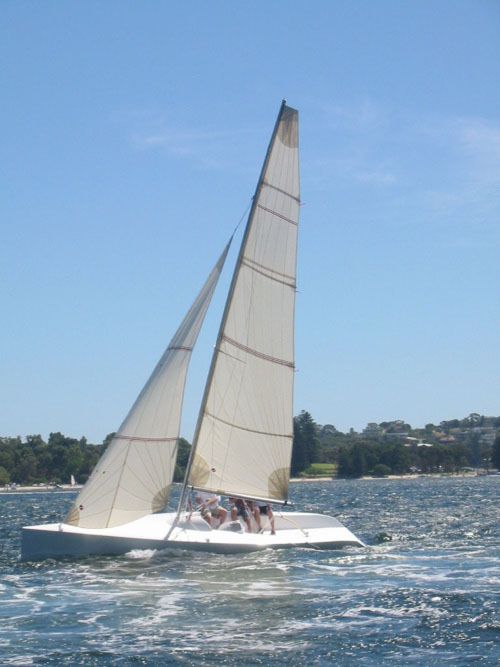 JS9000: Entry-Priced Sportsboat - boats.com