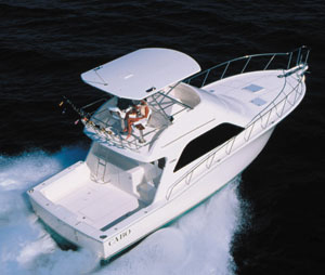 With a top end of 36 knots at 2,350 rpm and an average cruising speed of 32 knots at 2,000 rpm, the test boat's twin 800-hp MAN diesels offered impressive performance.
