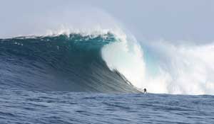 Boats.com Contributing Photographer Captures Monster Surf