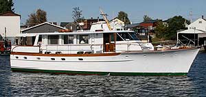 The Yacht Insider: It's Showtime