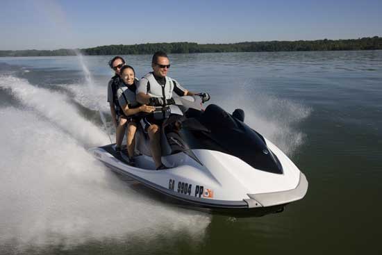 Updated with a new, roomier deck for 2010, the Yamaha VX Cruiser retains the low price and outstanding economy that have made it a best-seller.