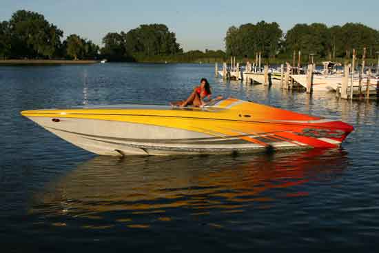 Sunsation's 32 SSR is one of the boats filling the high-performance gap ...