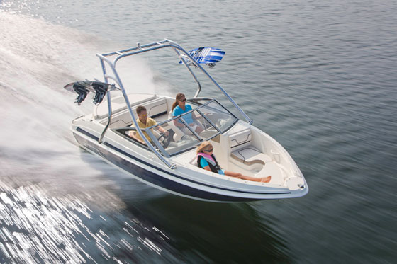 Larson LX 710 I/O: a Well-Built Boat for a Nice Price