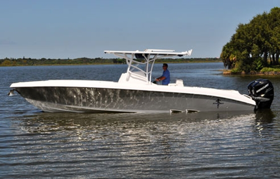 Go-Fast Boats Get Centered at Miami thumbnail