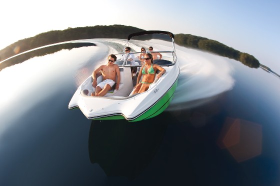 Rinker Captiva 200 MTX: All Inclusive and Inexpensive
