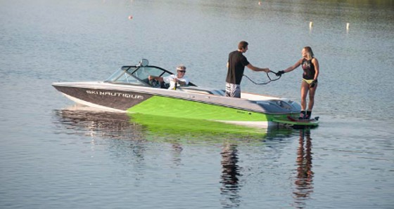 Ski Nautique 20 closed bow