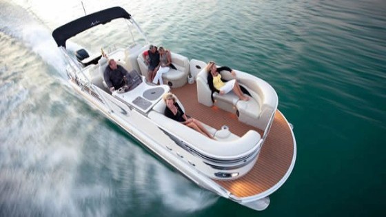 Avalon 27 Ambassador luxury pontoon boat