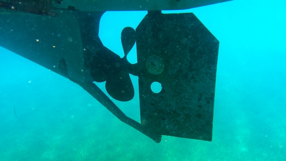 10 Tips for Cleaning Your Boat Bottom and Saving Fuel thumbnail