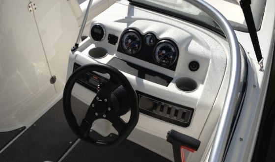 bayliner boats 215db