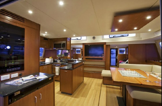moorings 5800 salon