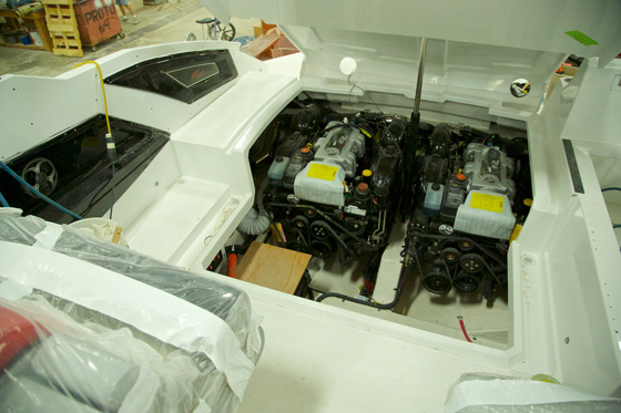 Cruisers-328-engine