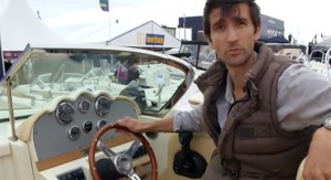 Chris Craft Corsair 25 helm