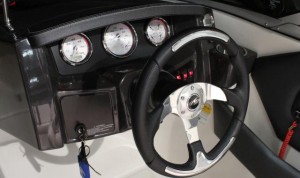 A photo of the Monterey 196 MS Montura's helm dash.