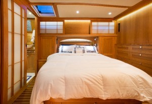 A photo of teh Sabre 54 Salon Express stateroom.