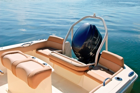 A picture of the aft seating arrangement on the Scout Sportfish 195.