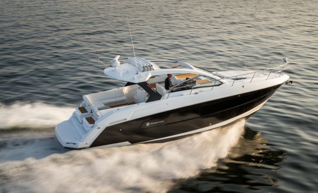 The Cruisers 390 EC proves that looks can be deceiving. 