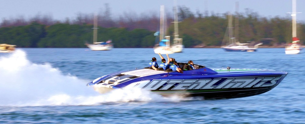 To fully appreciate Outerlimits' new SL 52, you have to see it in person. Photo by <A HREF="https://www.facebook.com/Shoot-2-Thrill-Pix-130528070292399/?fref=ts">Pete Boden/Shoot 2 Thrill Pix</A>.