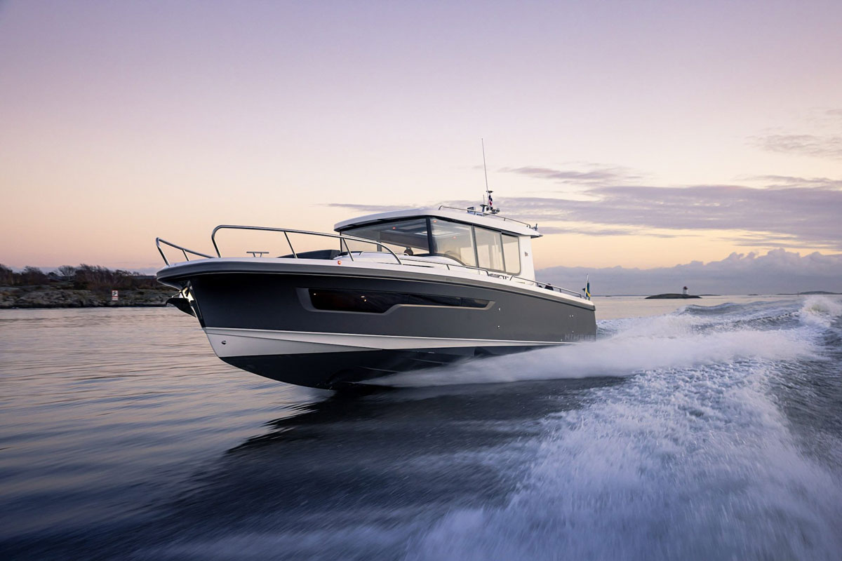 Marine Engines and Power Systems: The Basics Behind What Powers Your Powerboat thumbnail
