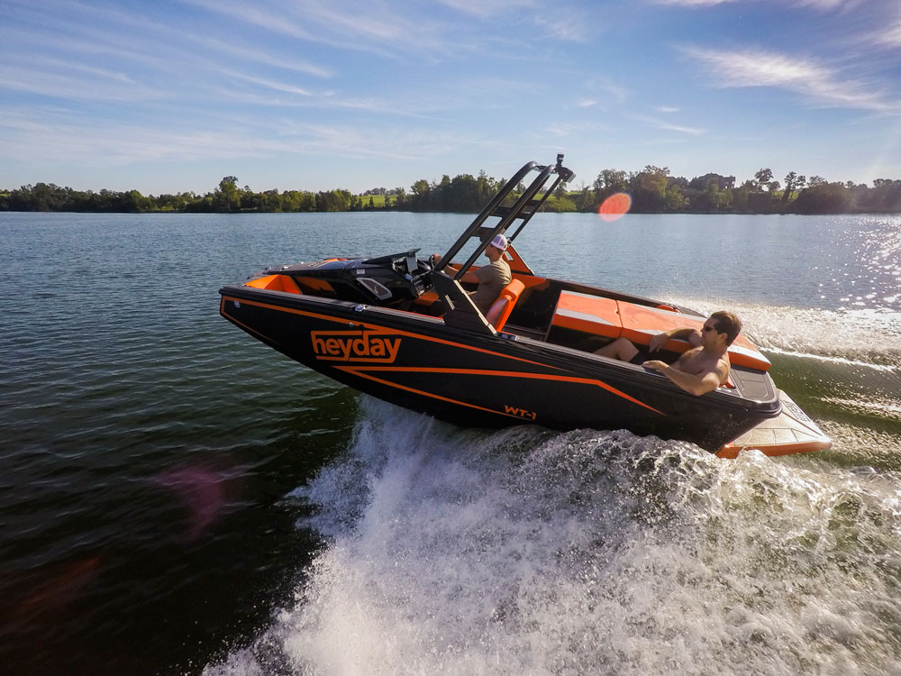 With an unusual center console design and a pickle-fork bow, the WT-1 is ready to make some waves—for Bayliner Boats.