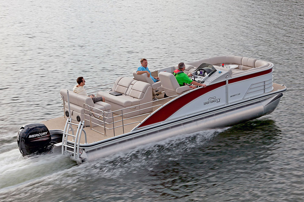 The Infinity 250 CL is built to Lowe standards, which includes a limited lifetime warranty on hull seams, a 10-year limited warranty on the hull overall, and a five year limited warranty on seat backs and bases.