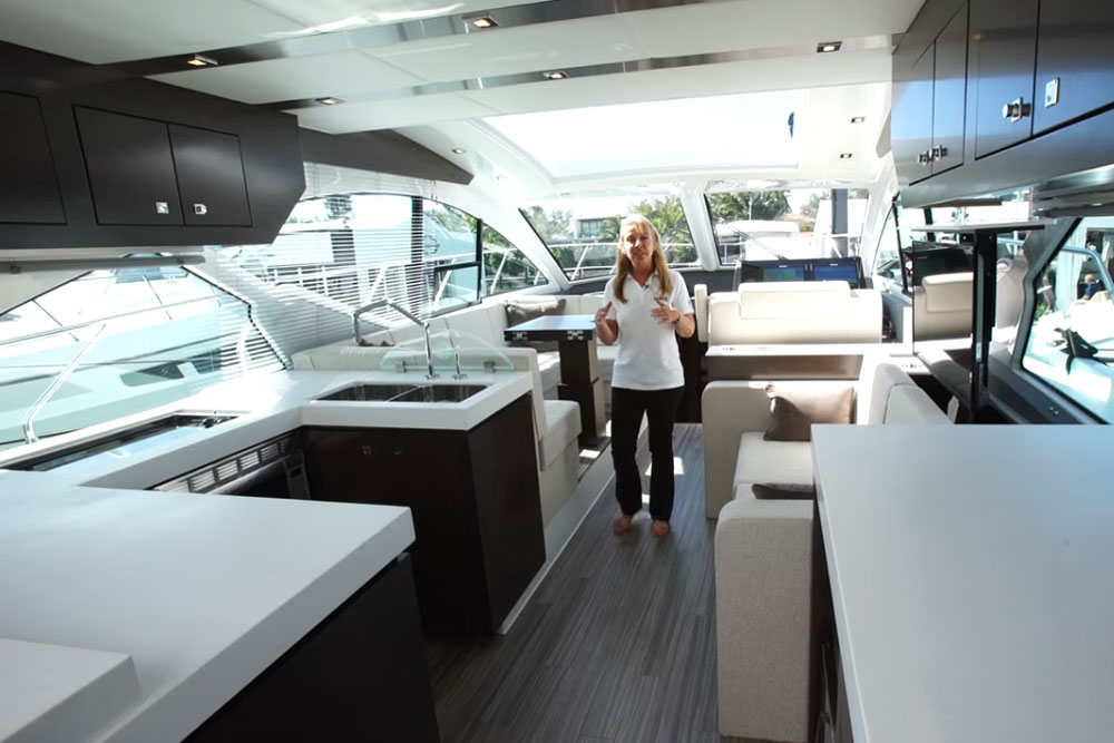 Inside, the 54 Cantius Fly is much like the 54 express-style version except that it’s missing the large sunroof, which was eliminated when the flybridge was added.