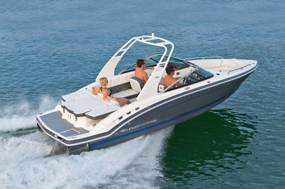 Visible at the boat’s transom, the Surf Gate adds a whole new dimension to the Chaparral 227 SSX.