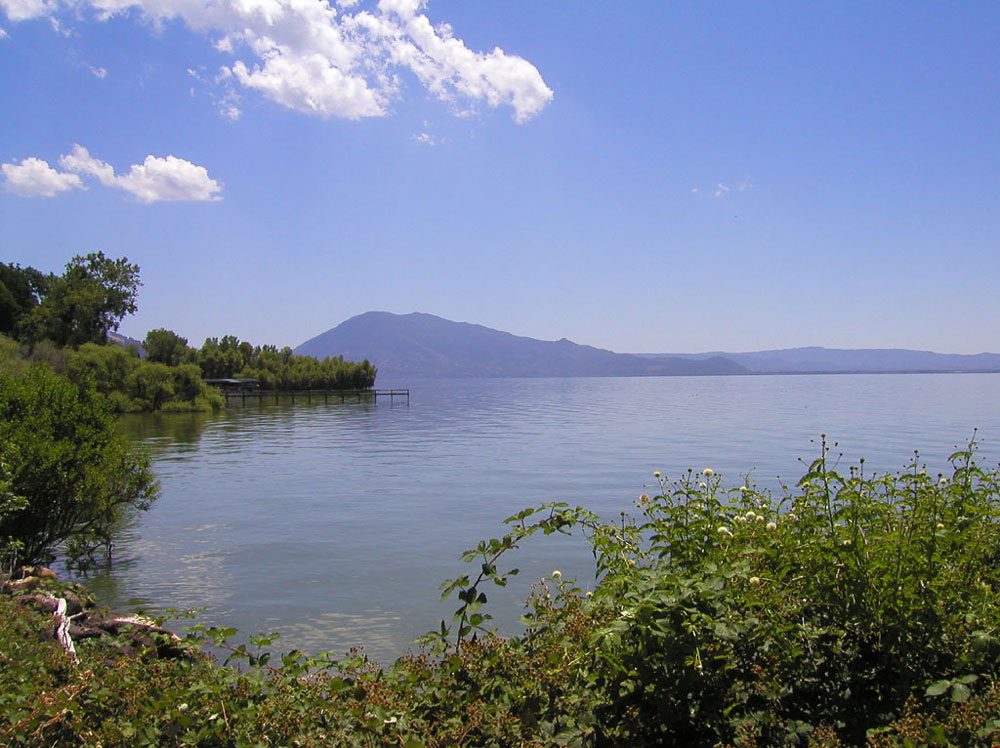 The largest natural freshwater lake in California, Clear Lake covers nearly 70 square miles.