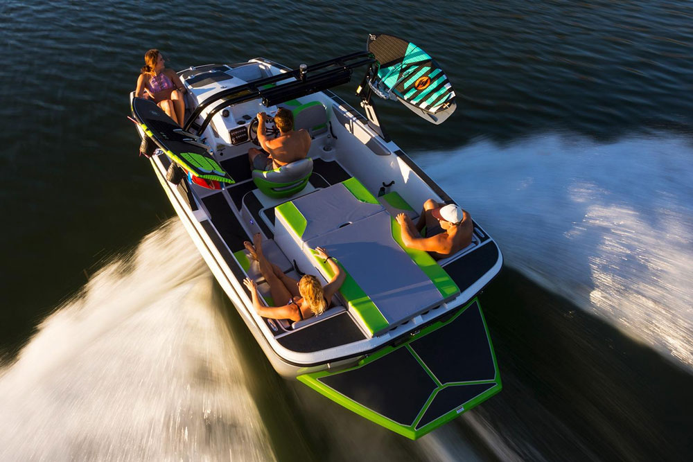 The Heyday WT-1 started life as the Wake Tractor, the brainchild of former MasterCraft president John Dorton and his son Ben. 