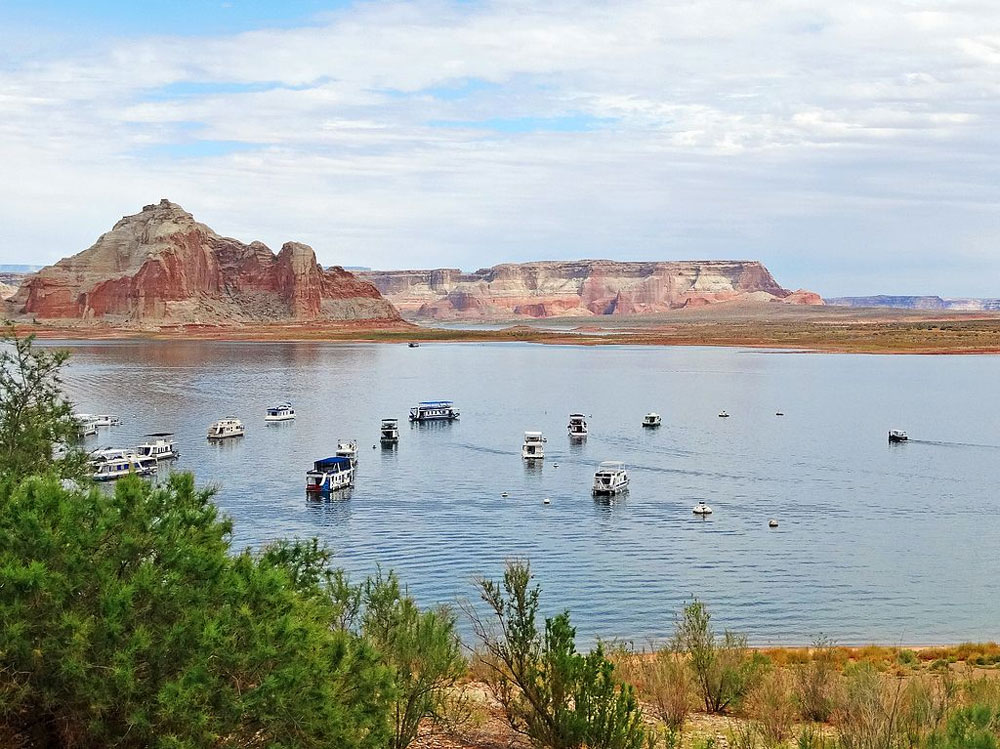 Houseboat rentals are particularly popular for vacationers visiting Lake Powell.