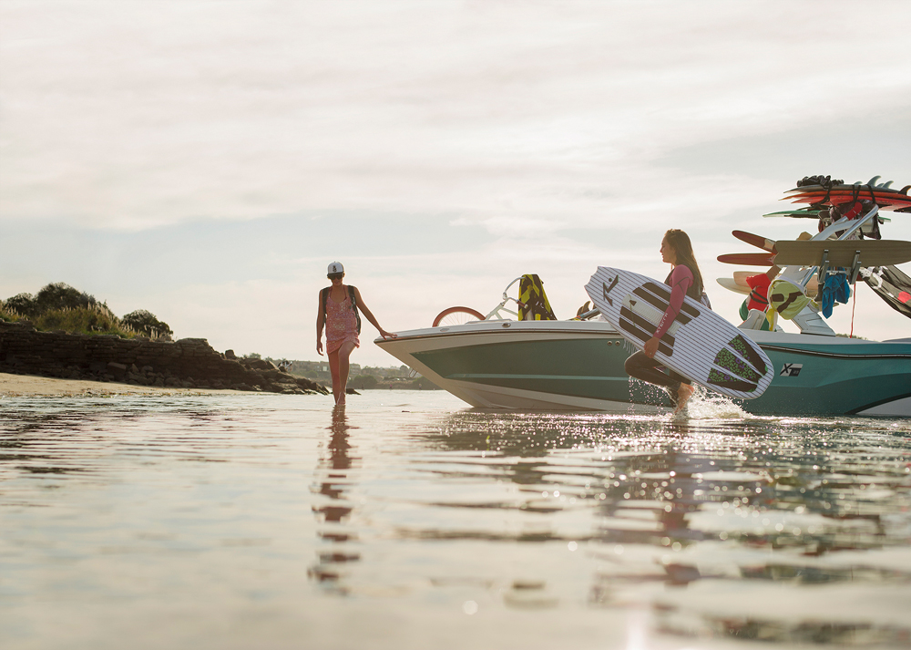 The XT line fits between MasterCraft’s entry-level NXT segment, which includes 20- and 21-foot models, and the line-topping X series. The XT23 slots in at the top of the mid-line boats, as it’s $101,190 price tag would indicate.