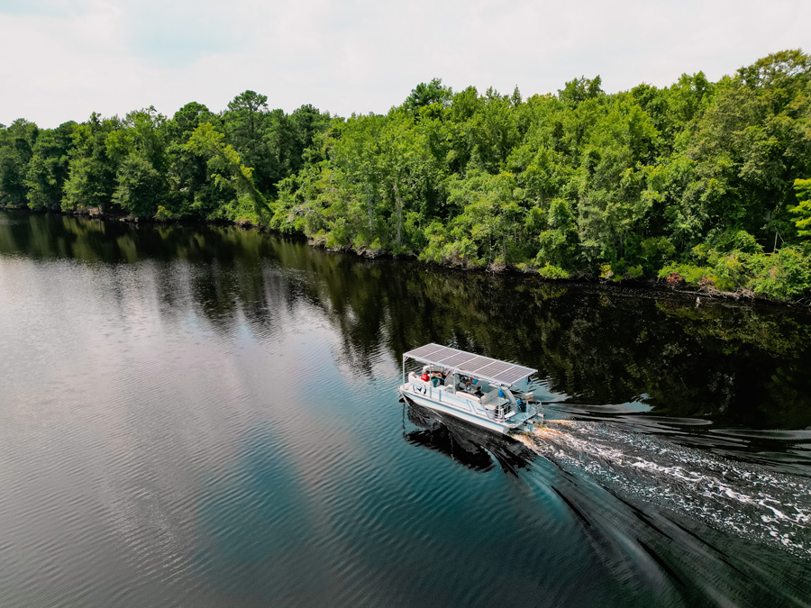 Vision Marine's Electric Trek: Pontoon Style thumbnail