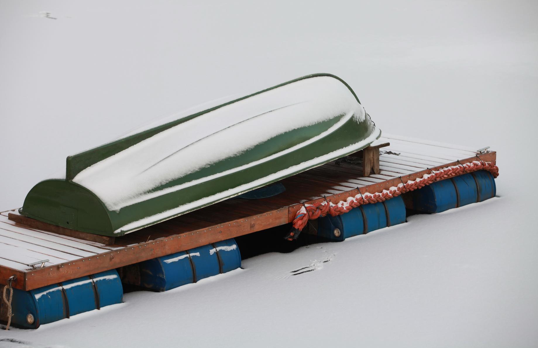How To Winterize a Boat: A Complete Guide thumbnail