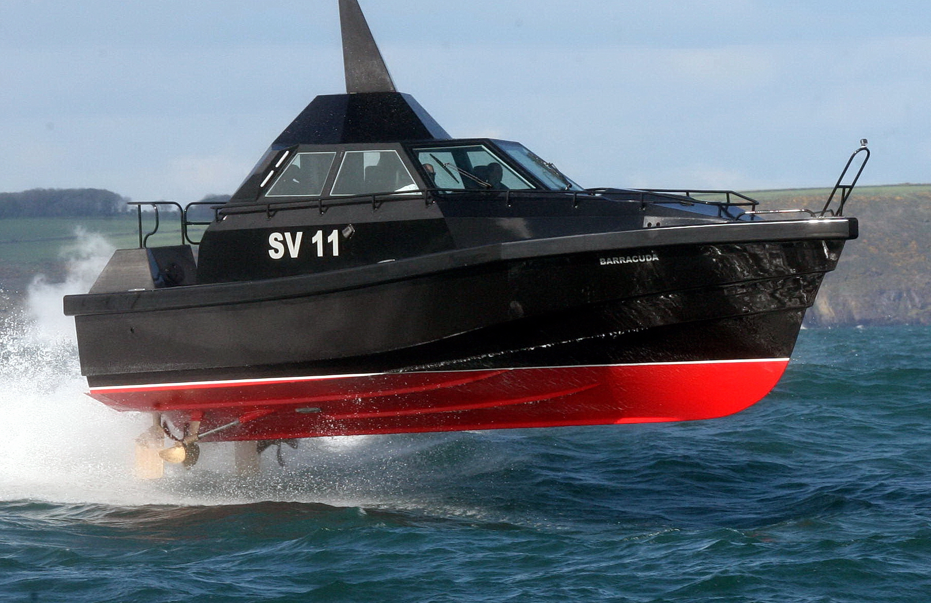 James Bond-Style Boats: Five of The Best thumbnail