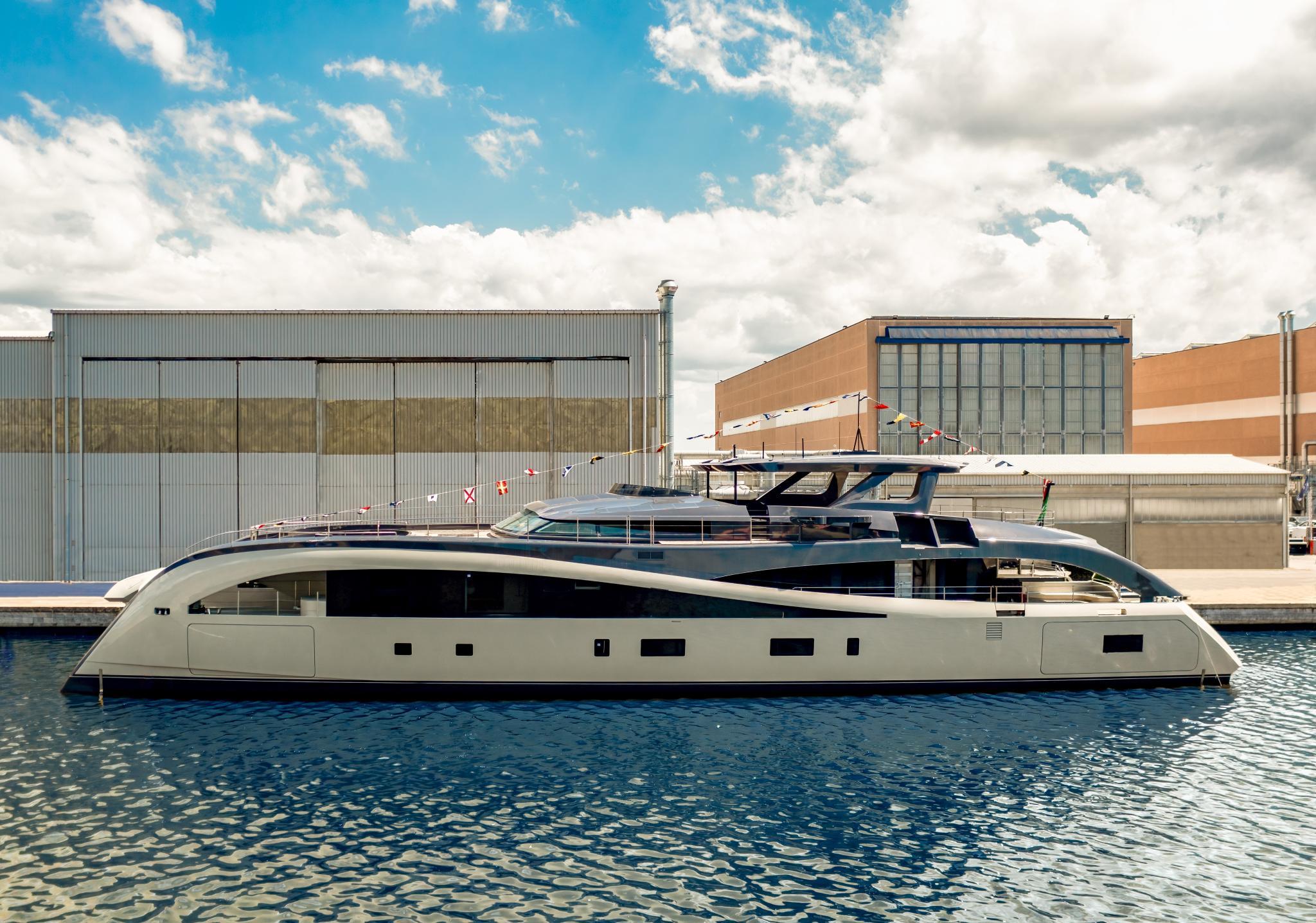 Rossinavi’s Seawolf X Catamaran: Utilizing AI for Greener Cruising thumbnail