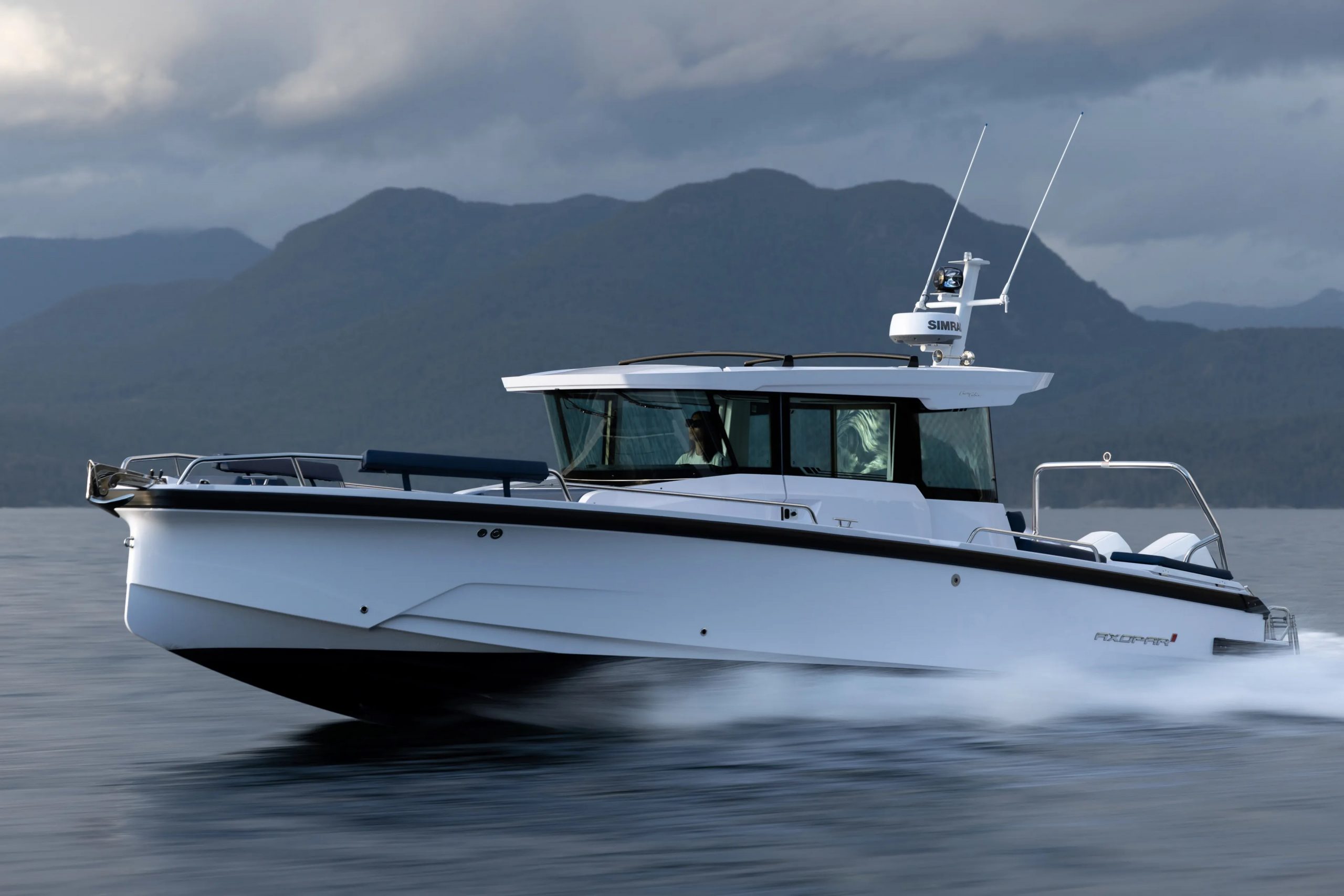 Axopar 29 Review: Shape-Shifting Dayboat, Fisher, Weekender thumbnail