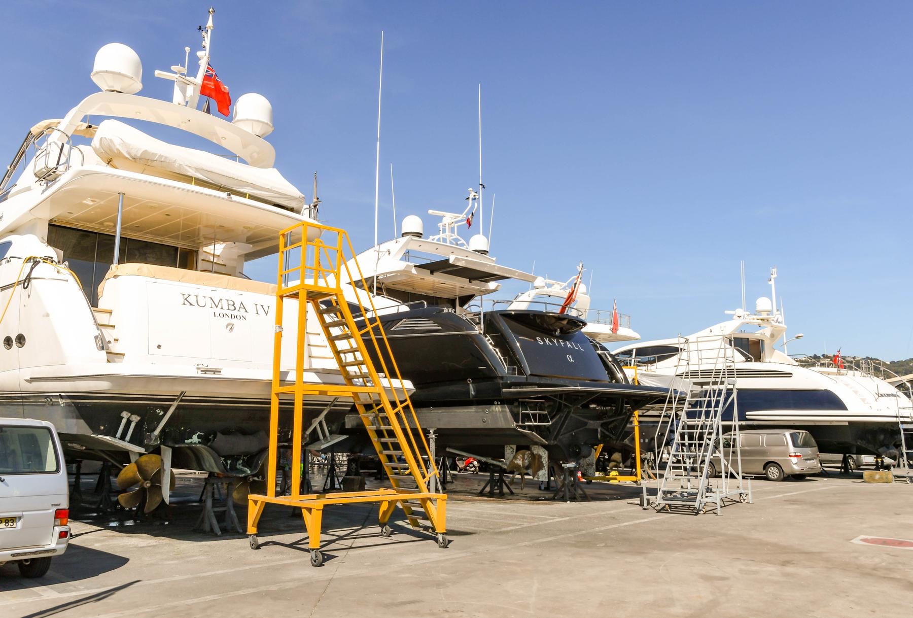 Stress-Free Haul Outs: 5 Tips for Cruisers Tackling Boatyard Projects thumbnail