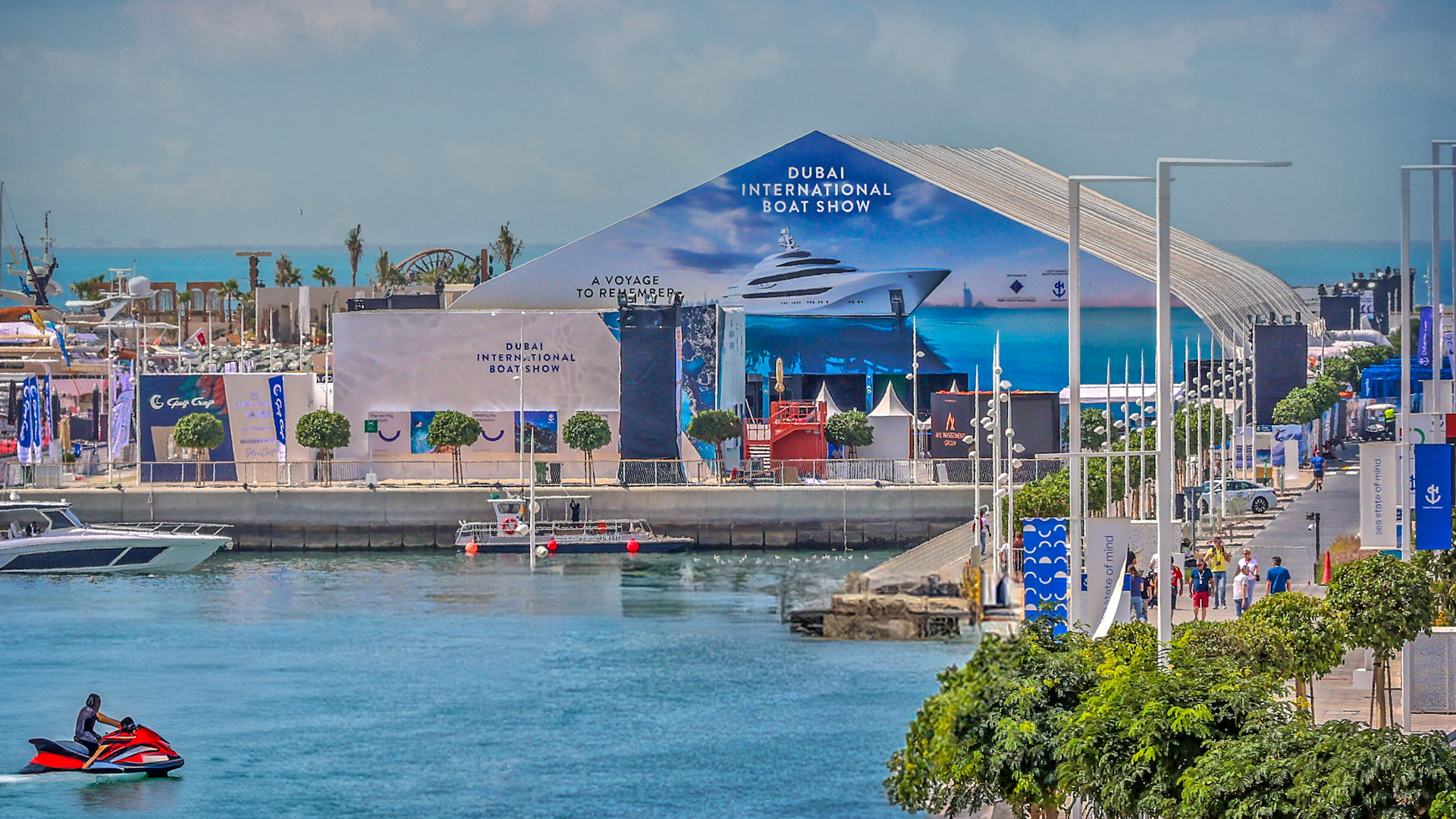 Dubai International Boat Show 2025 Yacht Debuts thumbnail