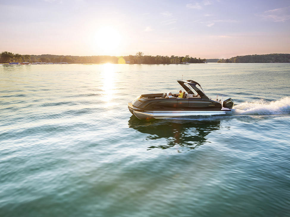 Best Pontoon Boats of 2025 thumbnail